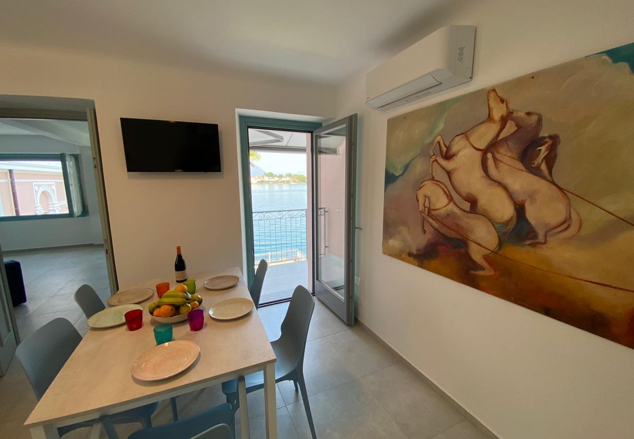 Appartamento a Baveno - Butterfly apartment with lake view in Baveno