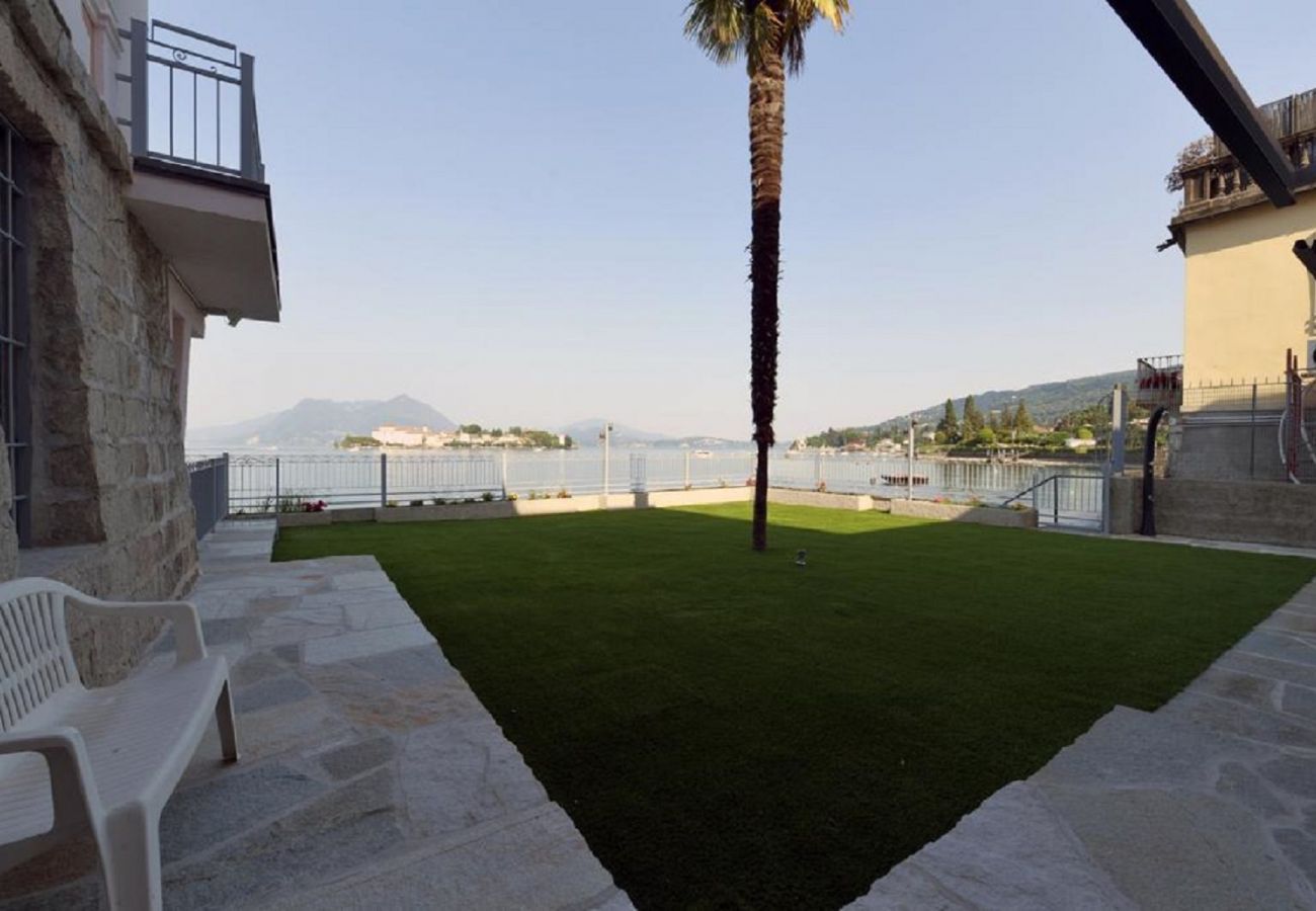 Appartamento a Baveno - Palm apartment in Baveno with lake view