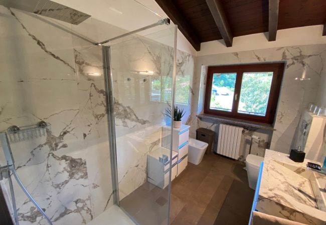 Appartamento a Meina - Penthouse Andrea apartment with private pool Appartamento a Meina - Penthouse Andrea apartment with private pool