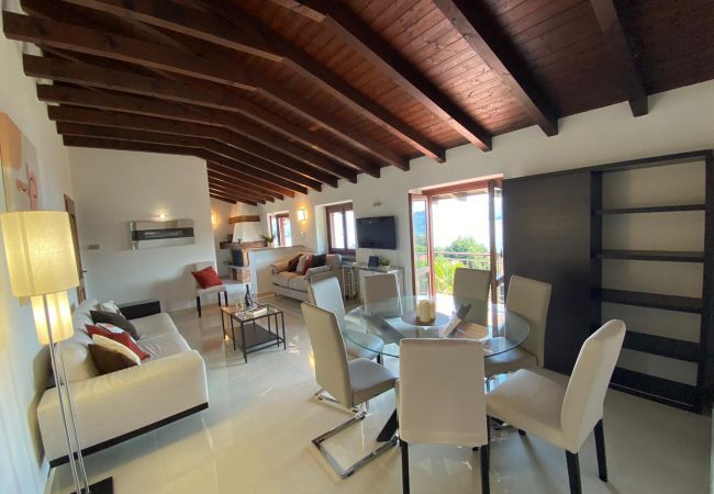 Appartamento a Meina - Penthouse Andrea apartment with private pool Appartamento a Meina - Penthouse Andrea apartment with private pool