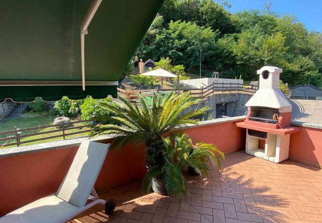 Appartamento a Meina - Penthouse Andrea apartment with private pool Appartamento a Meina - Penthouse Andrea apartment with private pool
