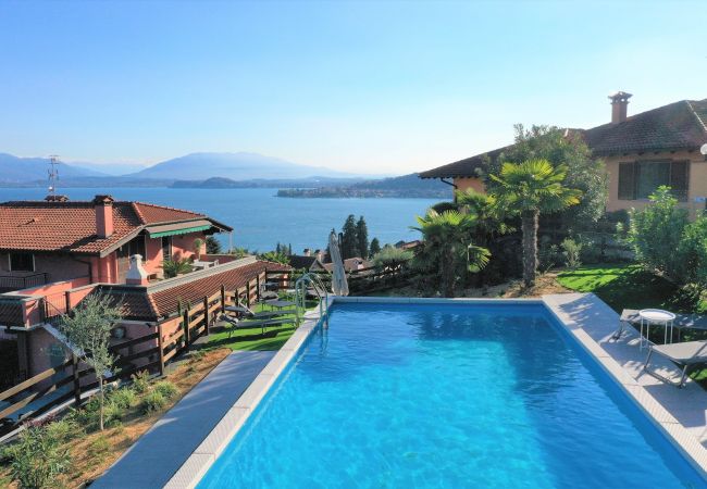 Appartamento a Meina - Penthouse Andrea apartment with private pool Appartamento a Meina - Penthouse Andrea apartment with private pool