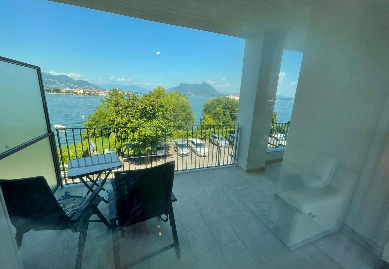 Appartamento a Baveno - Isole apartment with pool and lake view in Baveno