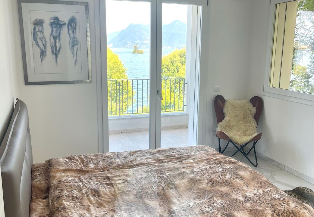 Appartamento a Baveno - Isole apartment with pool and lake view in Baveno