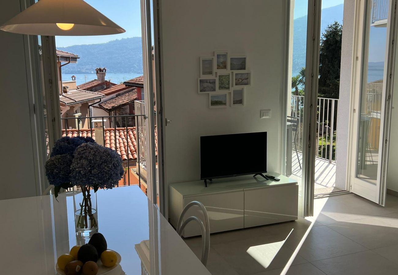 Appartamento a Verbania - Lago Azzurro modern aparment with lake view and ba