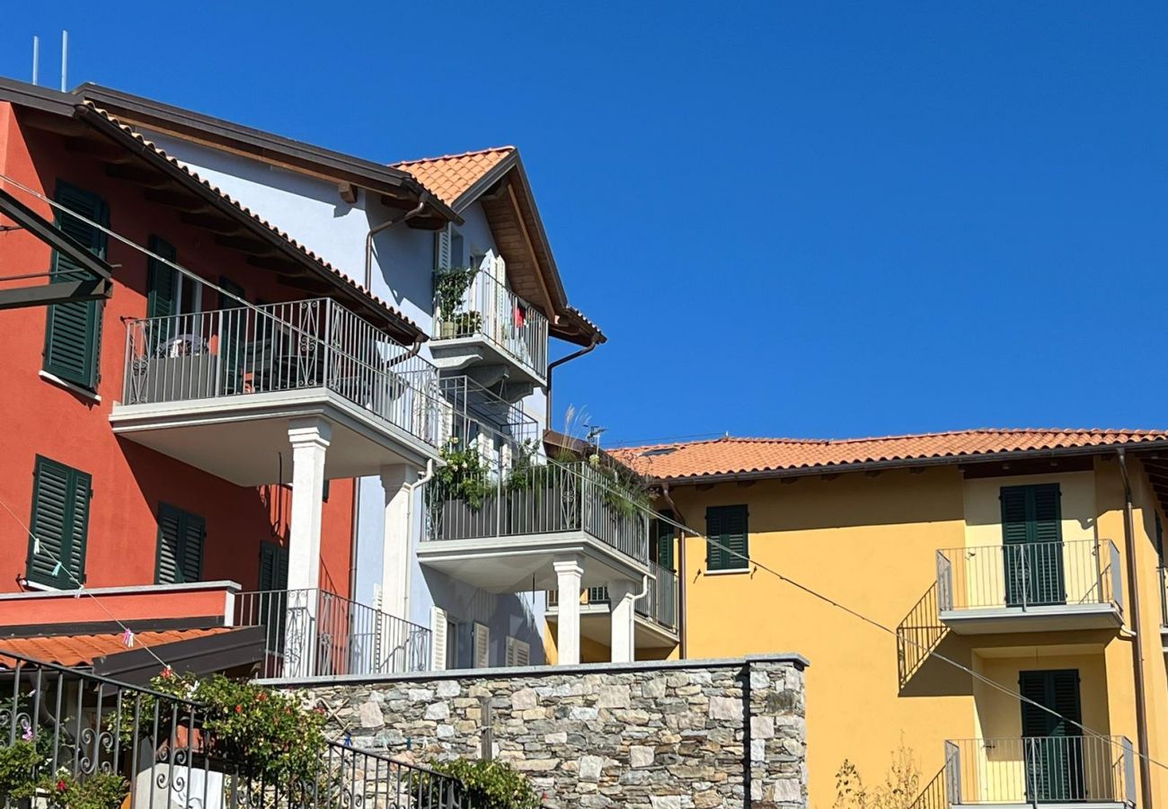 Appartamento a Verbania - Lago Azzurro modern aparment with lake view and ba