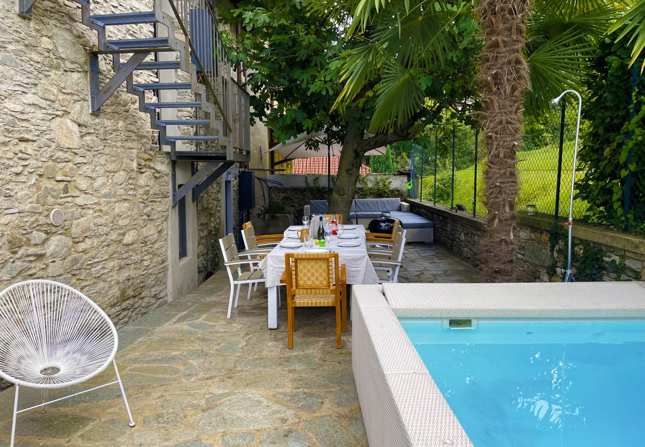 Casa a Stresa - Boutique Stone House Vedasco with pool