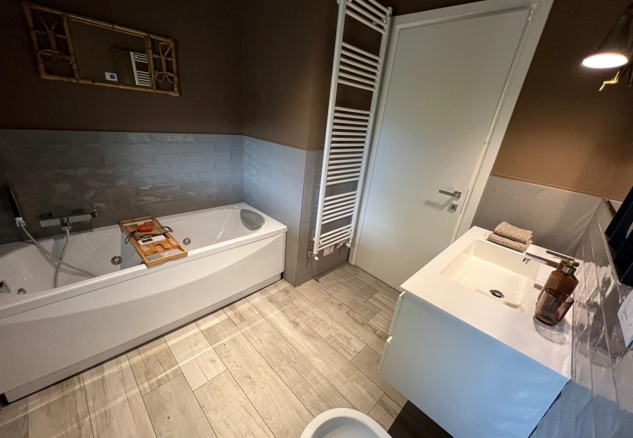 Appartamento a Verbania - La Bollicina Boutique Apartment and Spa