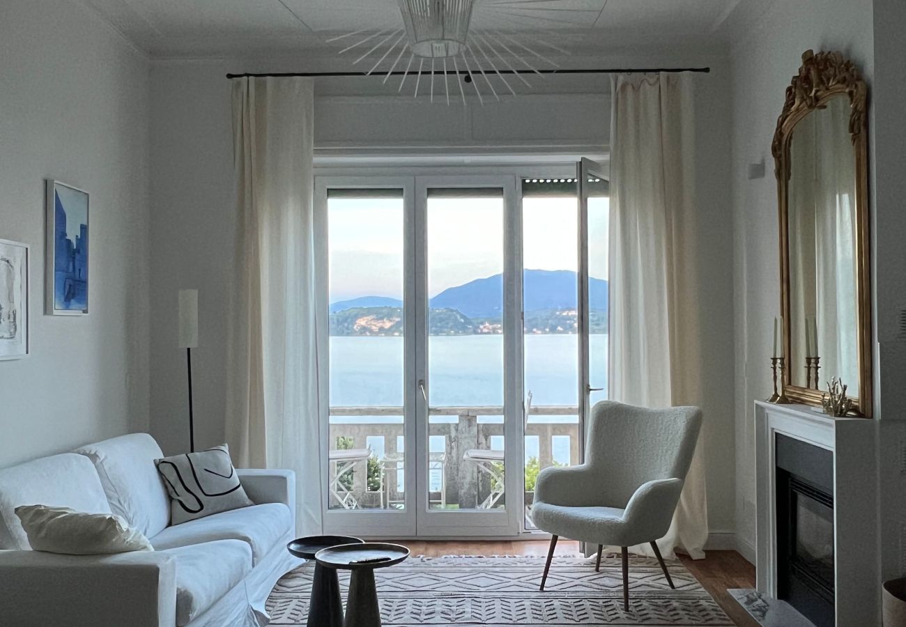 Appartamento a Belgirate - Camelia modern apartment with lake view in Belgira