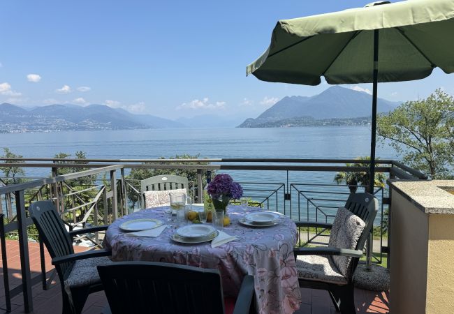 a Stresa - Marta Apartment with lake view in Stresa