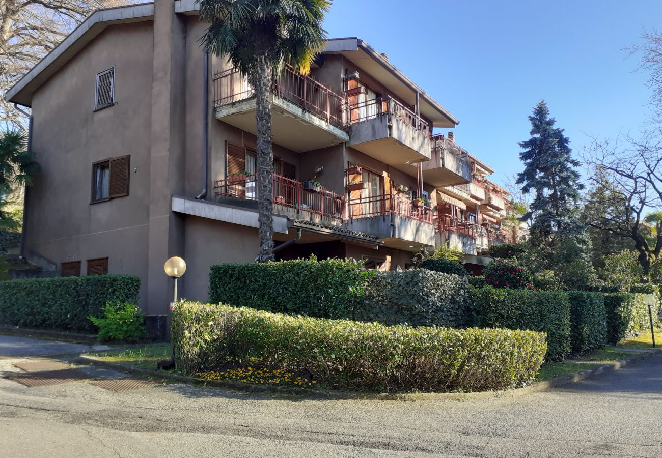 Appartamento a Luino - Cordelia 9 Apartment with pool in Luino