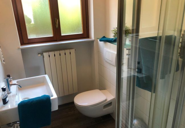 Villa a Brezzo di Bedero - Mirabella villa with pool and garden  in Brezzo di Villa a Brezzo di Bedero - Mirabella villa with pool and garden  in Brezzo di