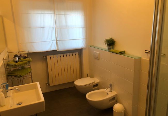 Villa a Brezzo di Bedero - Mirabella villa with pool and garden  in Brezzo di Villa a Brezzo di Bedero - Mirabella villa with pool and garden  in Brezzo di