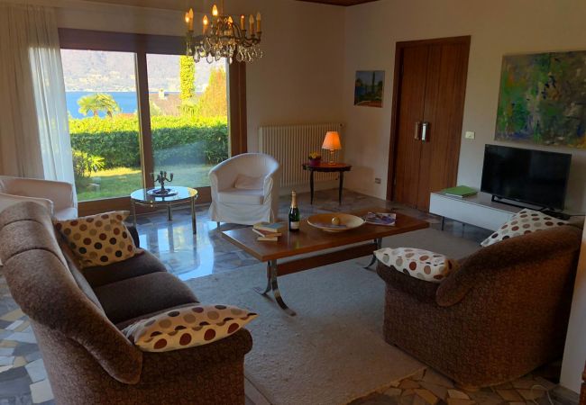 Villa a Brezzo di Bedero - Mirabella villa with pool and garden  in Brezzo di Villa a Brezzo di Bedero - Mirabella villa with pool and garden  in Brezzo di