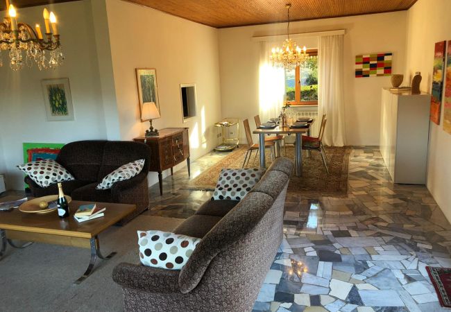 Villa a Brezzo di Bedero - Mirabella villa with pool and garden  in Brezzo di Villa a Brezzo di Bedero - Mirabella villa with pool and garden  in Brezzo di