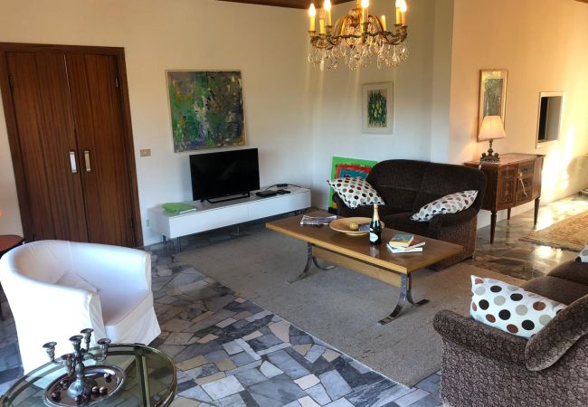 Villa a Brezzo di Bedero - Mirabella villa with pool and garden  in Brezzo di Villa a Brezzo di Bedero - Mirabella villa with pool and garden  in Brezzo di