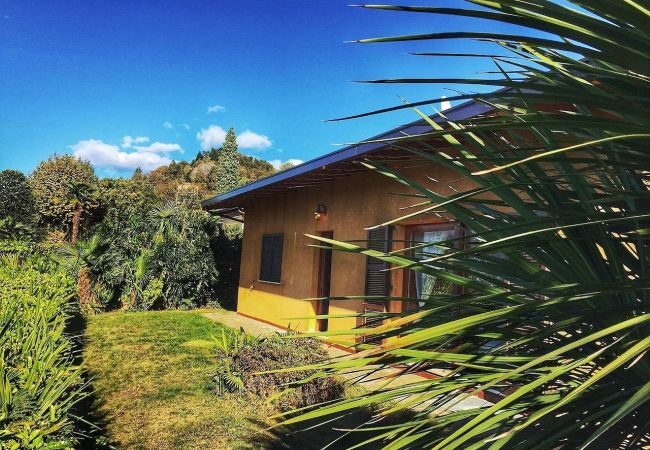 Villa a Brezzo di Bedero - Mirabella villa with pool and garden  in Brezzo di Villa a Brezzo di Bedero - Mirabella villa with pool and garden  in Brezzo di