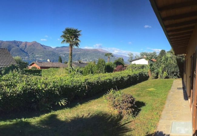 Villa a Brezzo di Bedero - Mirabella villa with pool and garden  in Brezzo di Villa a Brezzo di Bedero - Mirabella villa with pool and garden  in Brezzo di