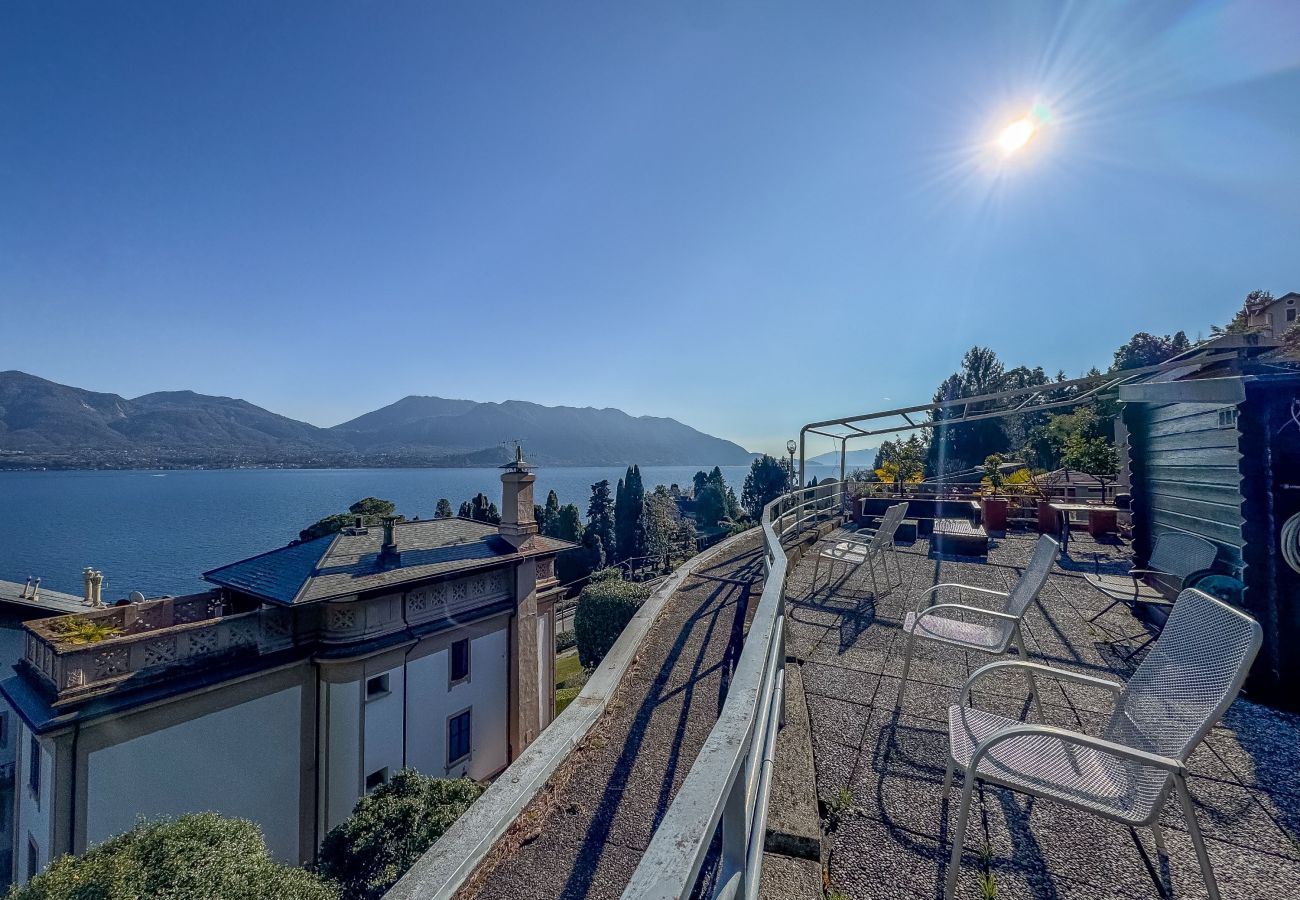 Appartamento a Oggebbio - Vera apartment with wonderful terrace lake view