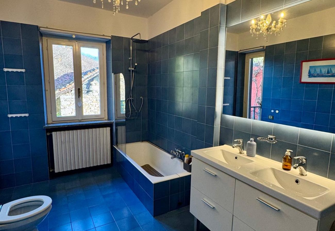 Villa a Oggebbio - Raggio di Sole Villa with pool and lakeview