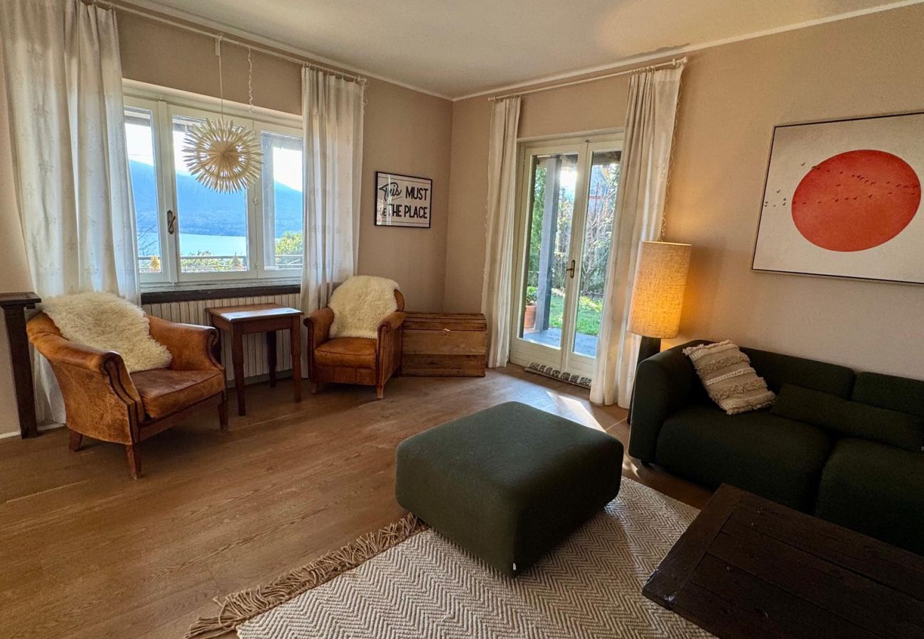 Villa a Oggebbio - Raggio di Sole Villa with pool and lakeview