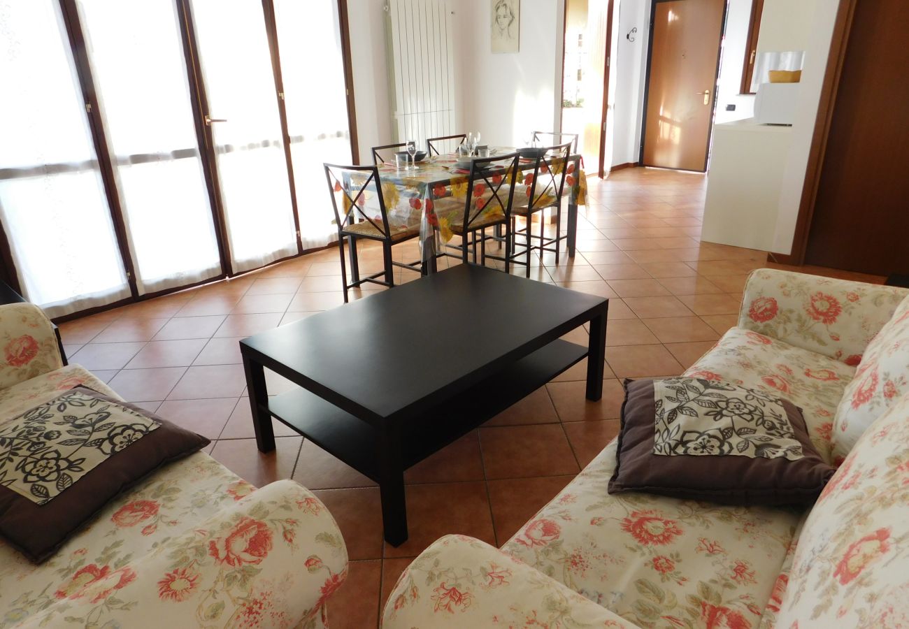 Appartamento a Agra - Rosmarino 1 apartment in Agra with pool and view