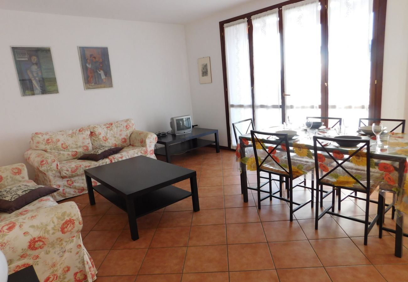 Appartamento a Agra - Rosmarino 1 apartment in Agra with pool and view