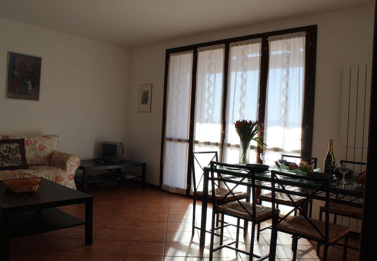 Appartamento a Agra - Rosmarino 1 apartment in Agra with pool and view