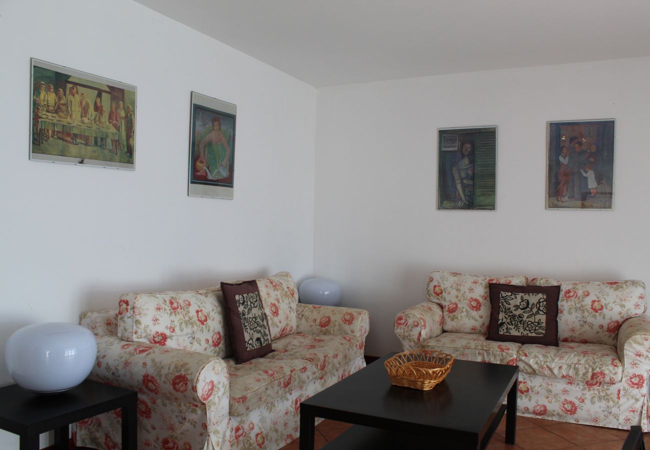 Appartamento a Agra - Rosmarino 1 apartment in Agra with pool and view