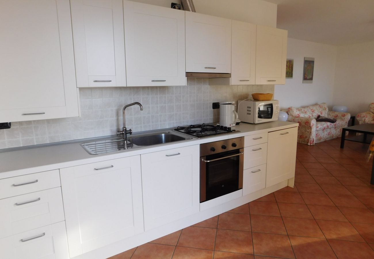 Appartamento a Agra - Rosmarino 1 apartment in Agra with pool and view