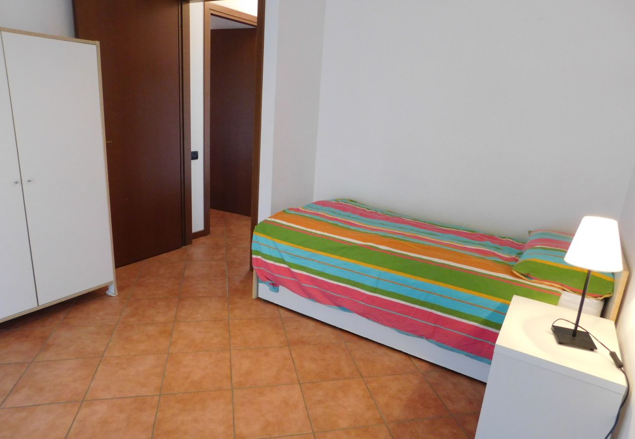 Appartamento a Agra - Rosmarino 1 apartment in Agra with pool and view