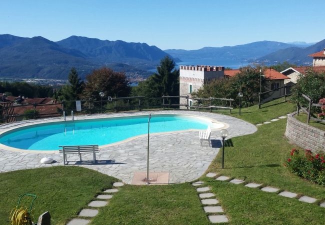 Appartamento a Agra - Rosmarino 2 apartment in Agra with pool