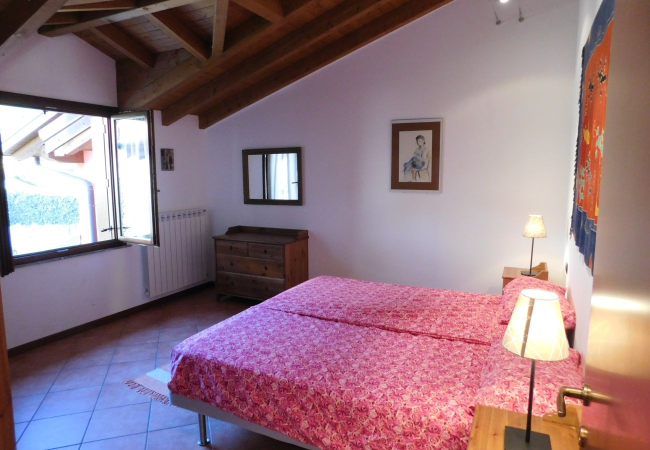 Appartamento a Agra - Rosmarino 2 apartment in Agra with pool