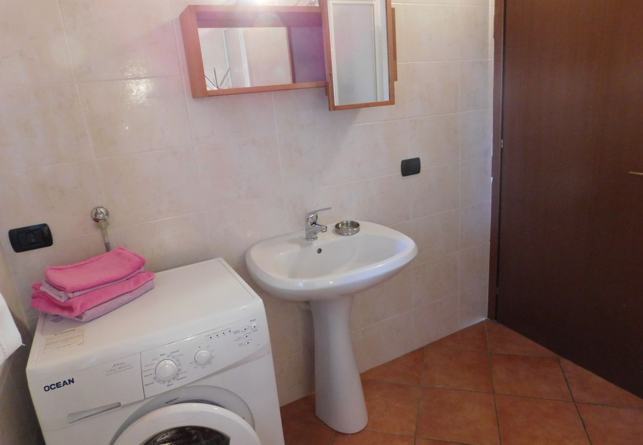 Appartamento a Agra - Rosmarino 2 apartment in Agra with pool