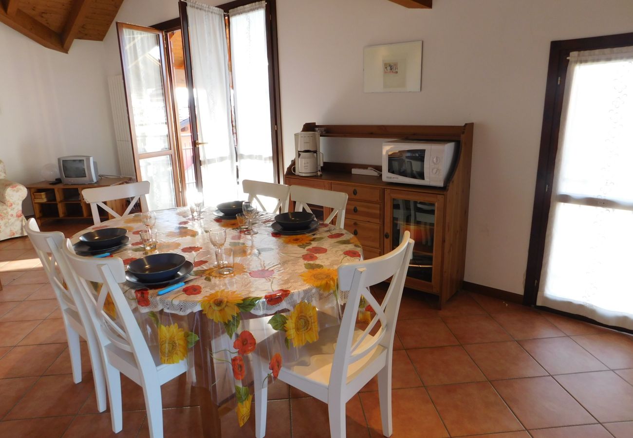 Appartamento a Agra - Rosmarino 2 apartment in Agra with pool