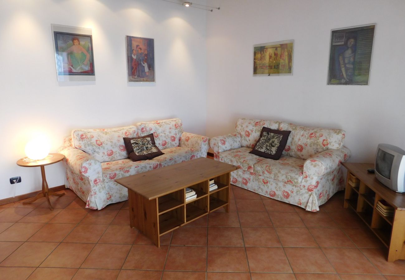 Appartamento a Agra - Rosmarino 2 apartment in Agra with pool