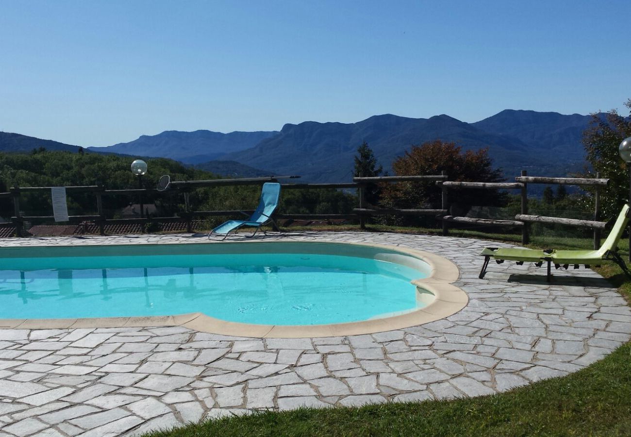 Appartamento a Agra - Rosmarino 2 apartment in Agra with pool