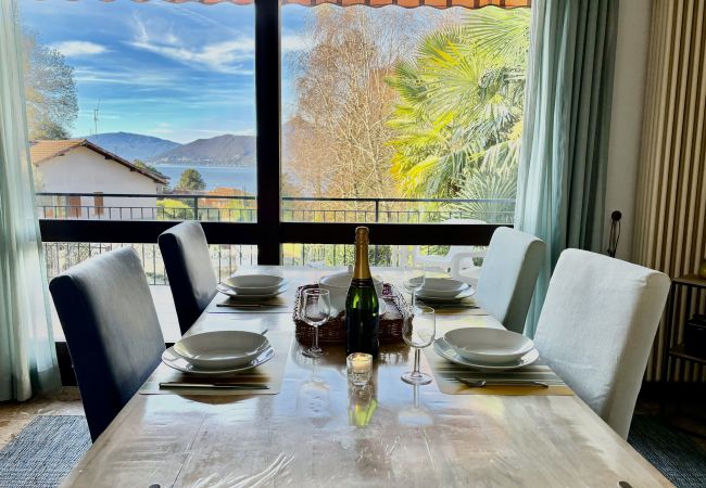  a Luino - Carmen apartment with lake view and balcony