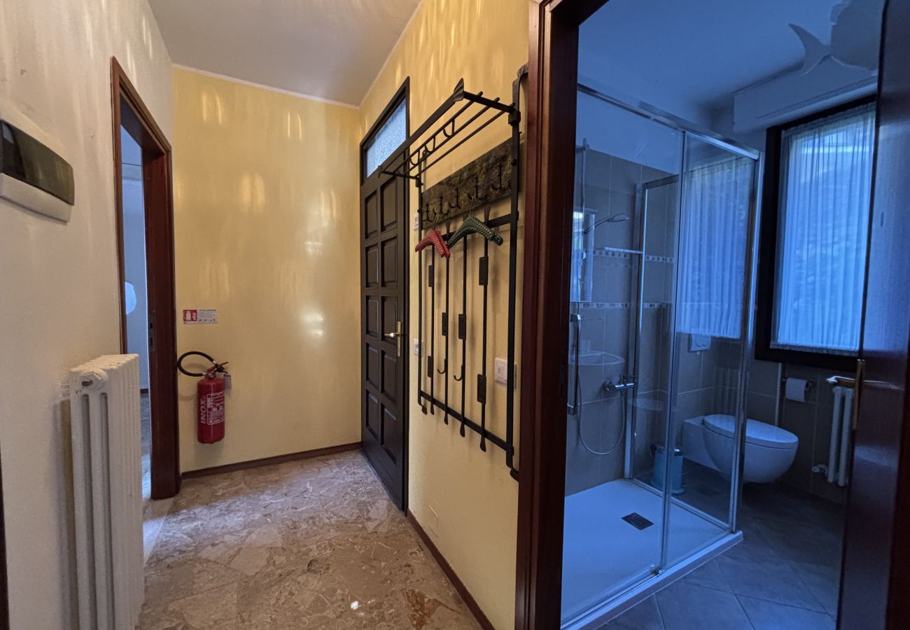 Appartamento a Luino - Carmen apartment with lake view and balcony