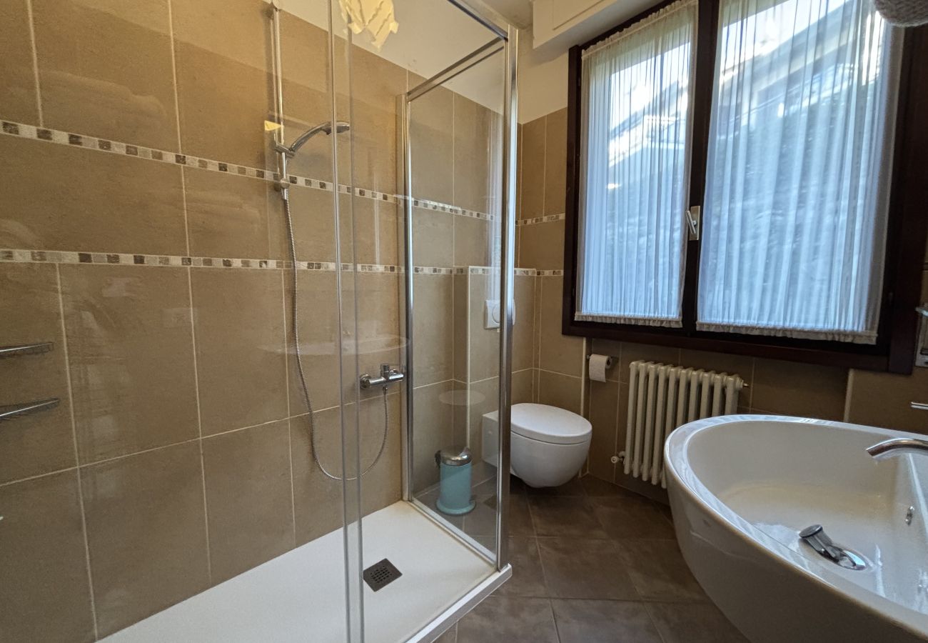 Appartamento a Luino - Carmen apartment with lake view and balcony