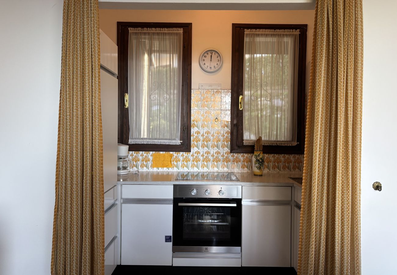 Appartamento a Luino - Carmen apartment with lake view and balcony