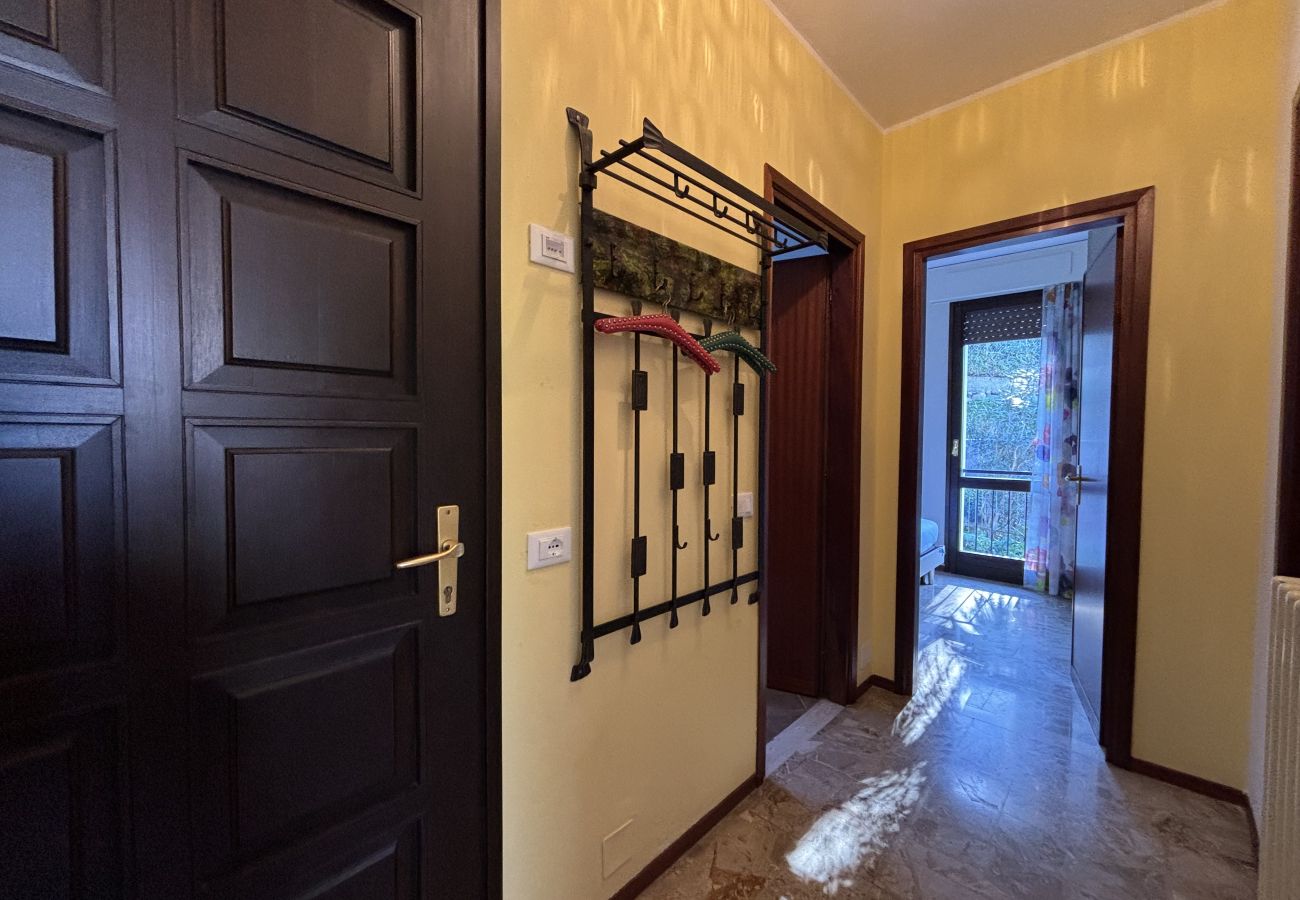 Appartamento a Luino - Carmen apartment with lake view and balcony