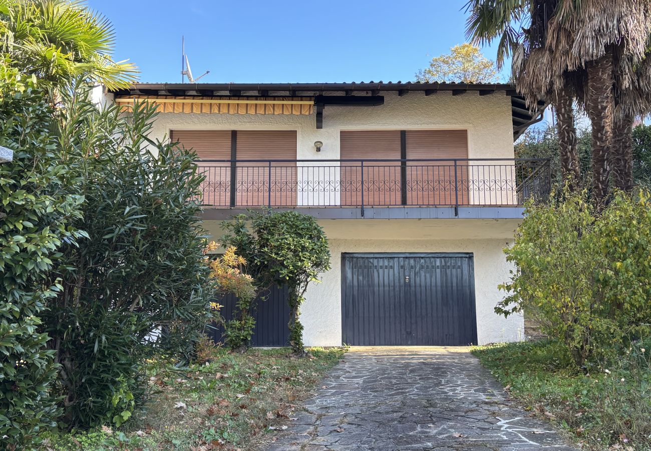 Appartamento a Luino - Carmen apartment with lake view and balcony