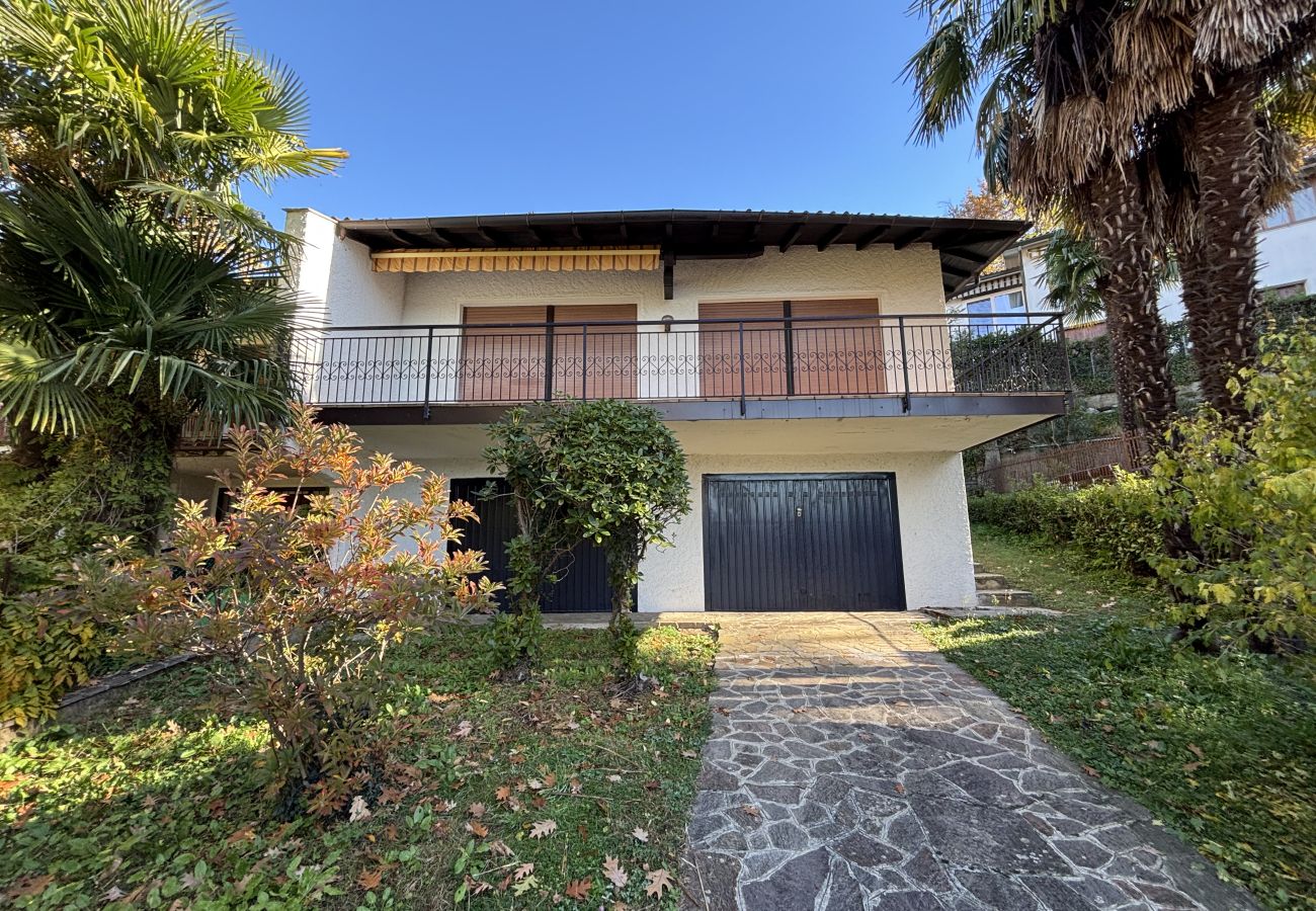 Appartamento a Luino - Carmen apartment with lake view and balcony