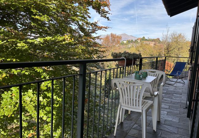  a Luino - Esther 2 apartment with balcony in Luino