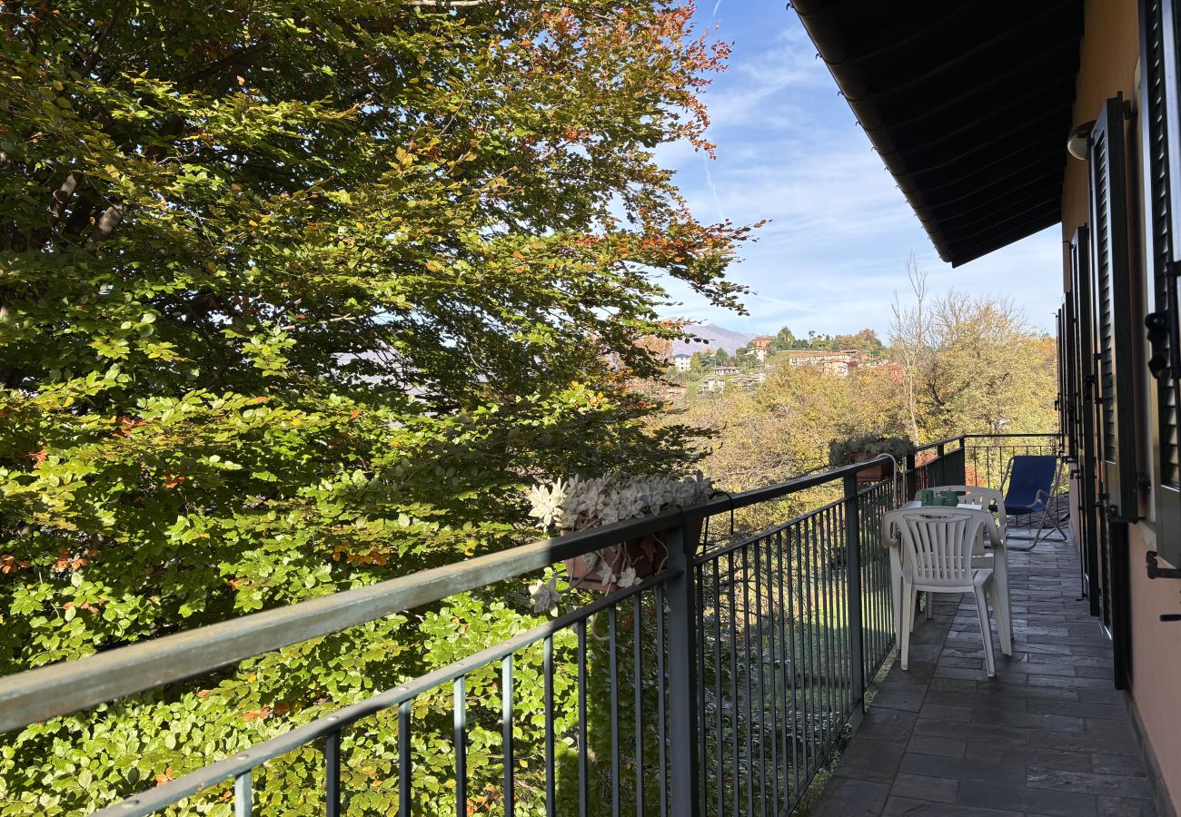 Appartamento a Luino - Esther 2 apartment with balcony in Luino