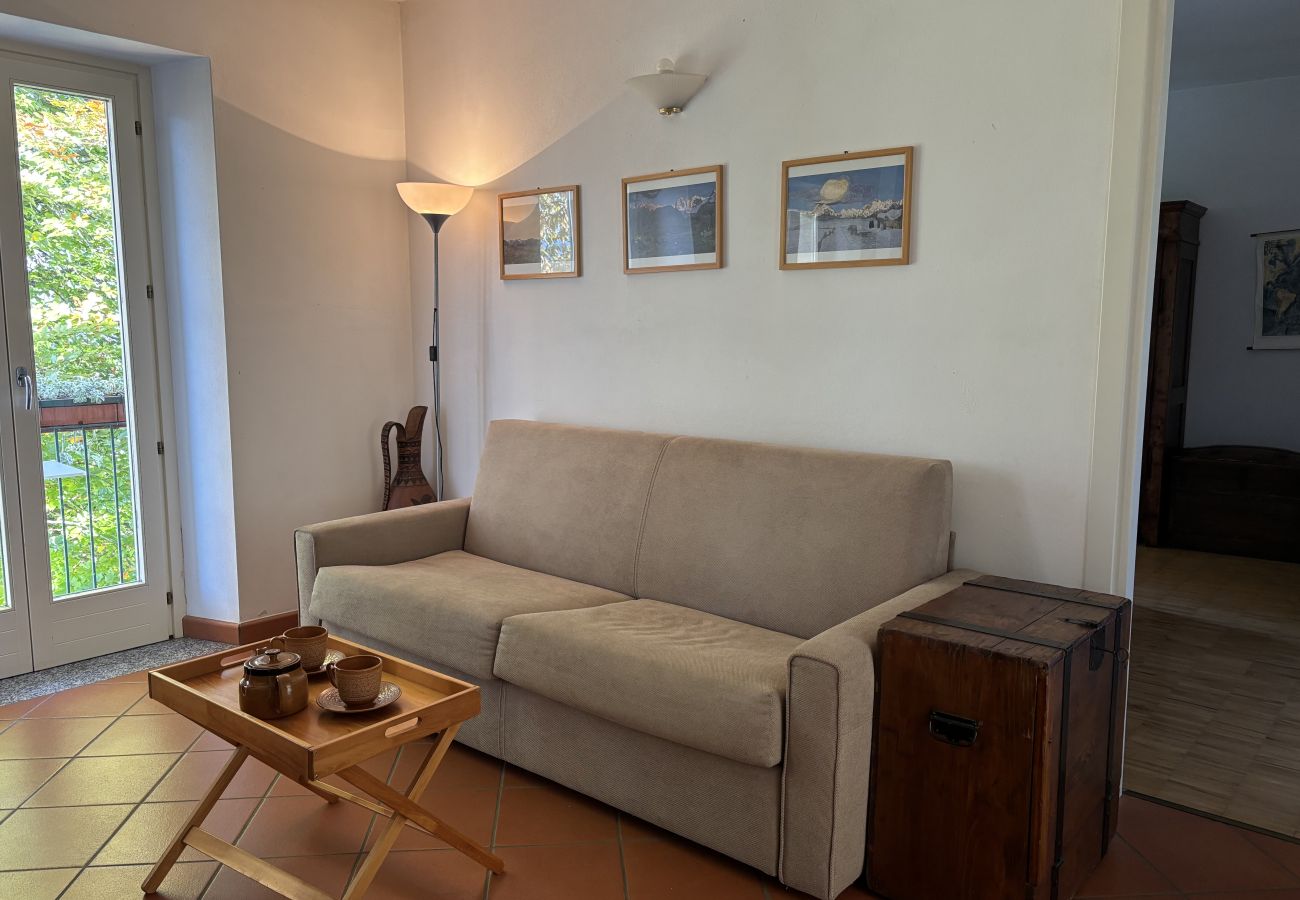 Appartamento a Luino - Esther 2 apartment with balcony in Luino