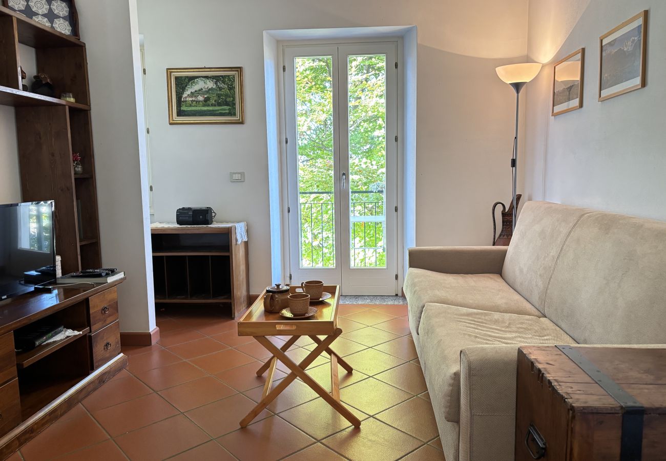 Appartamento a Luino - Esther 2 apartment with balcony in Luino