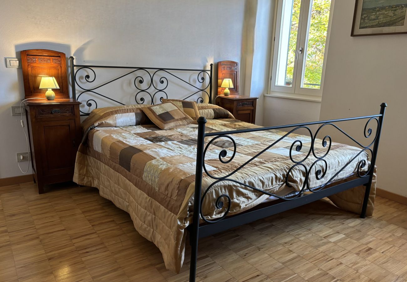 Appartamento a Luino - Esther 2 apartment with balcony in Luino