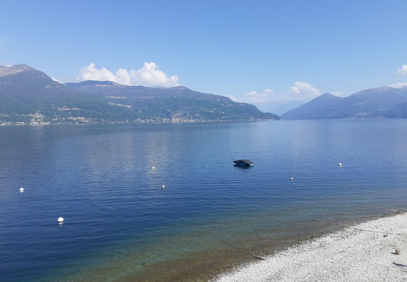 Appartamento a Porto Valtravaglia - Paloma apartment in Porto Valtravaglia